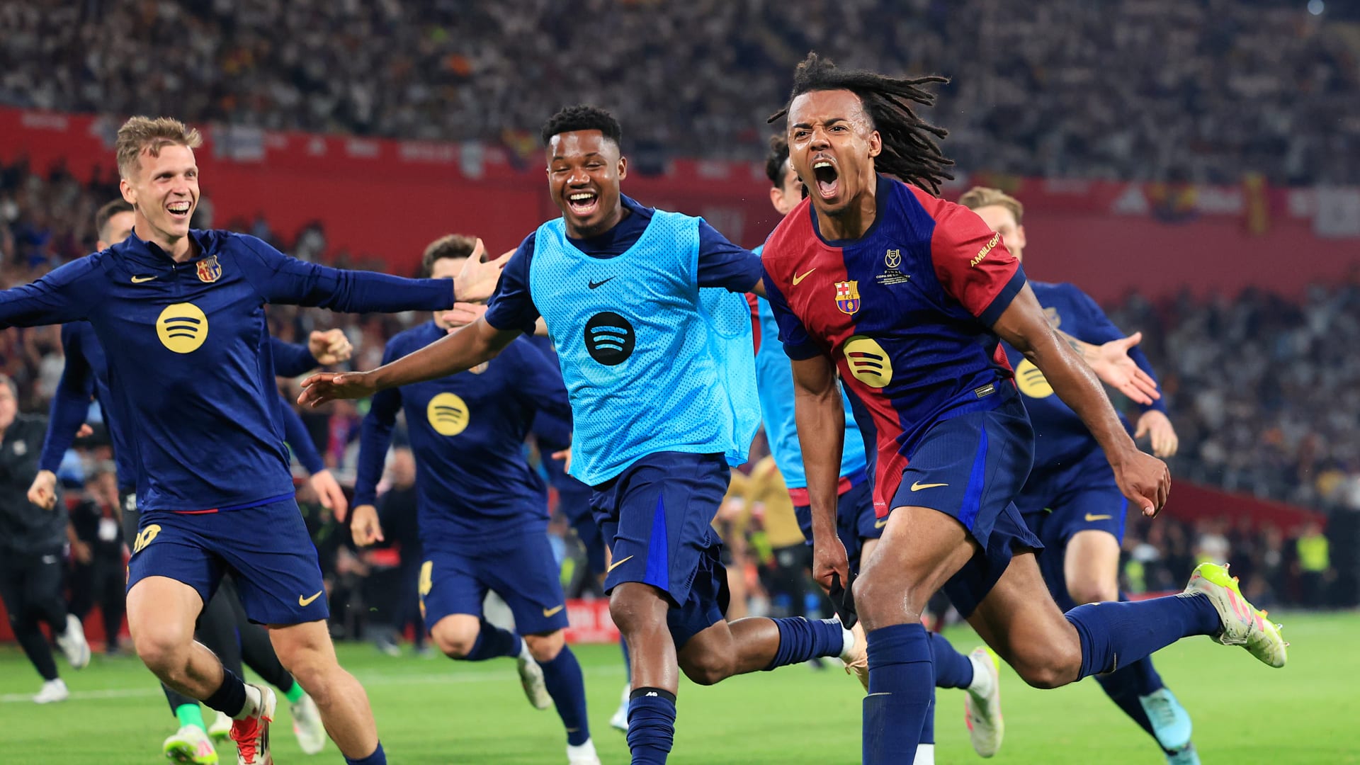 برشلونة يحسم "كلاسيكو الأرض" لصالحه.. ويفوز بكأس ملك إسبانيا