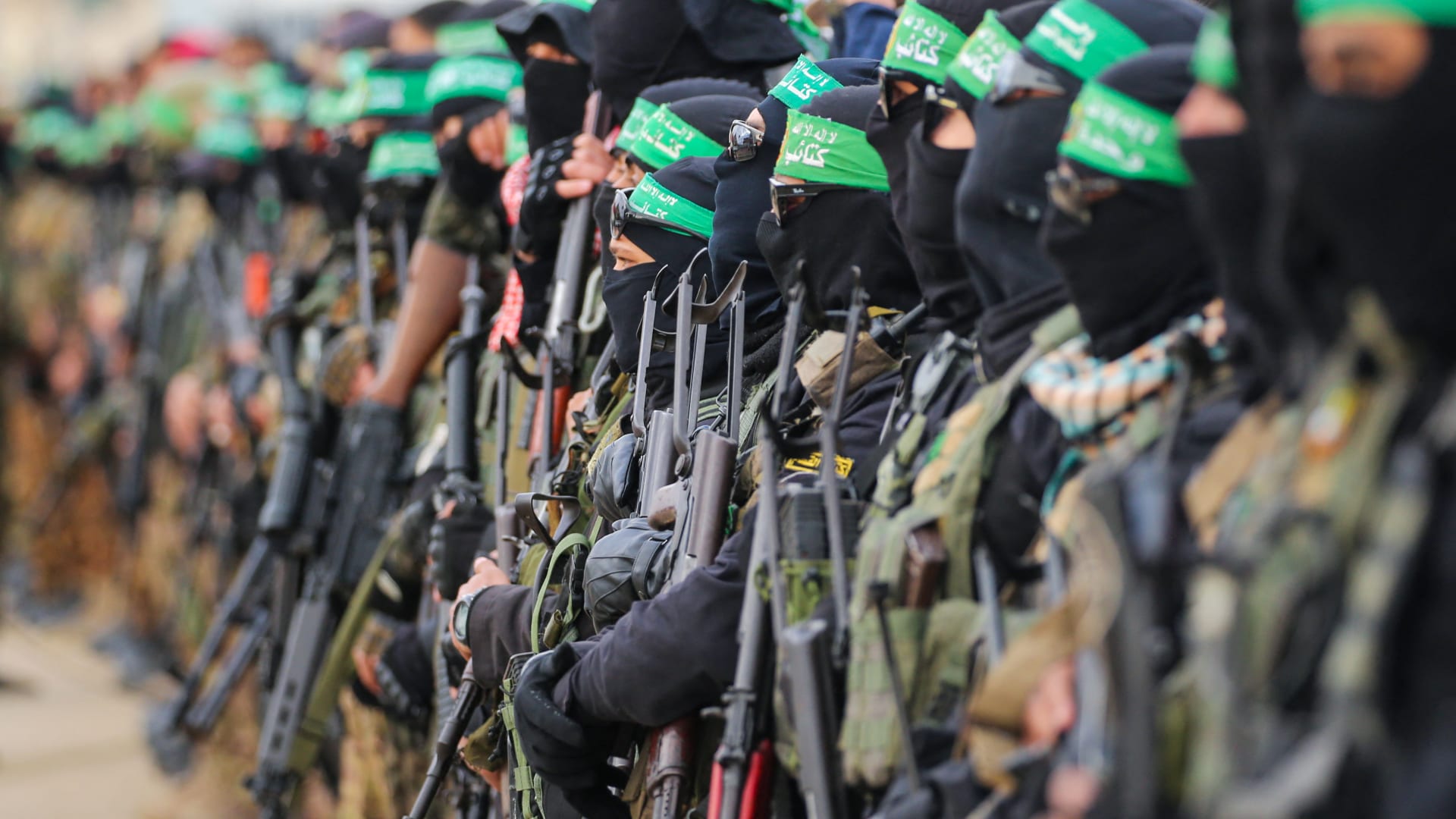 مسؤول كبير في حماس: الحركة مُستعدة لـ"تجميد أو تخزين" أسلحتها