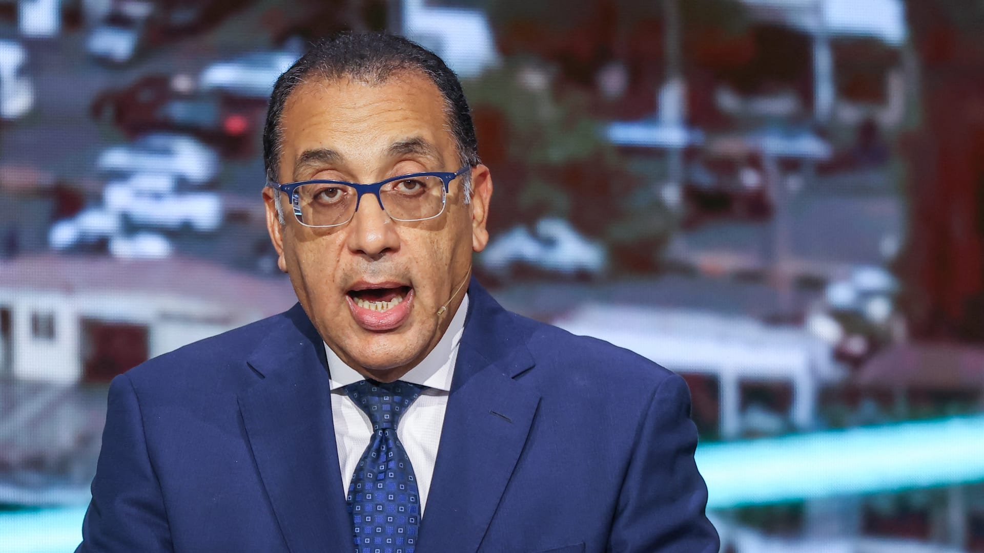 مصر: الحكومة تعتزم طرح 15 شركة للبيع بعد مطالب صندوق النقد.. وخبراء يعلقون