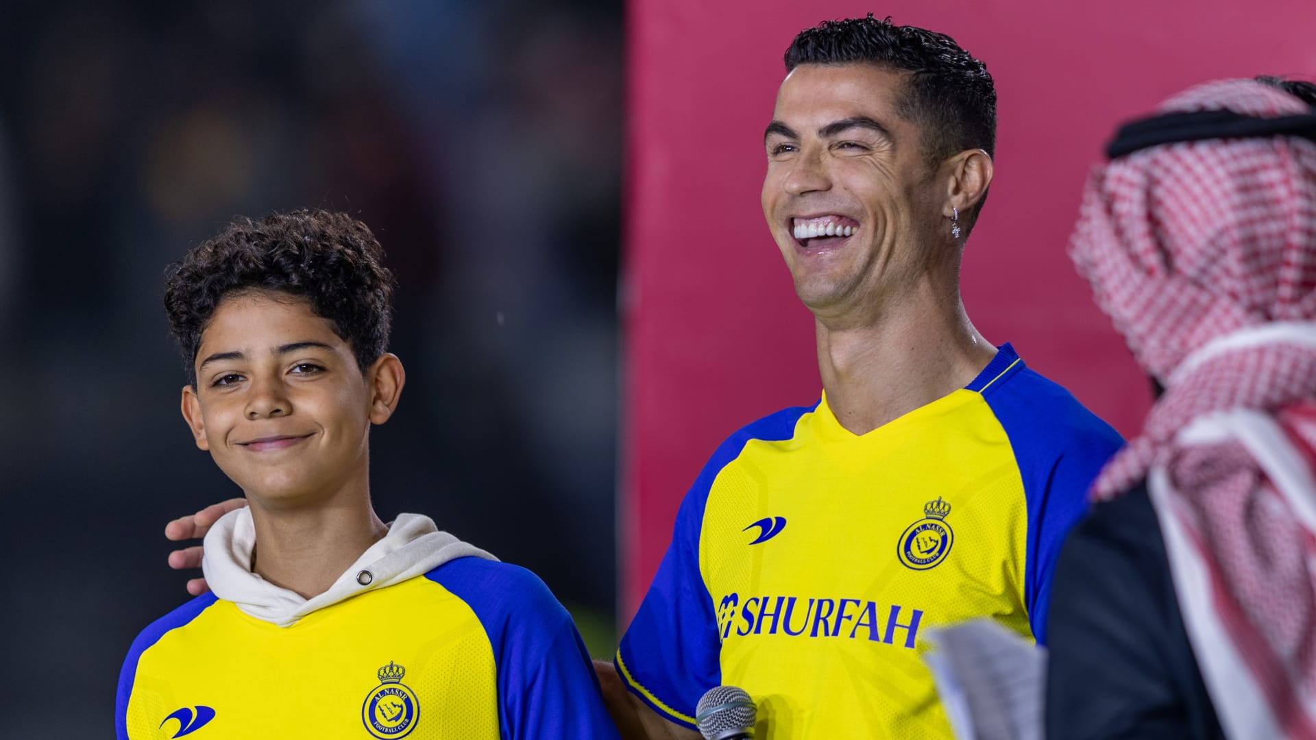 استدعاء نجل رونالدو إلى صفوف منتخب البرتغال يثير تفاعلاً