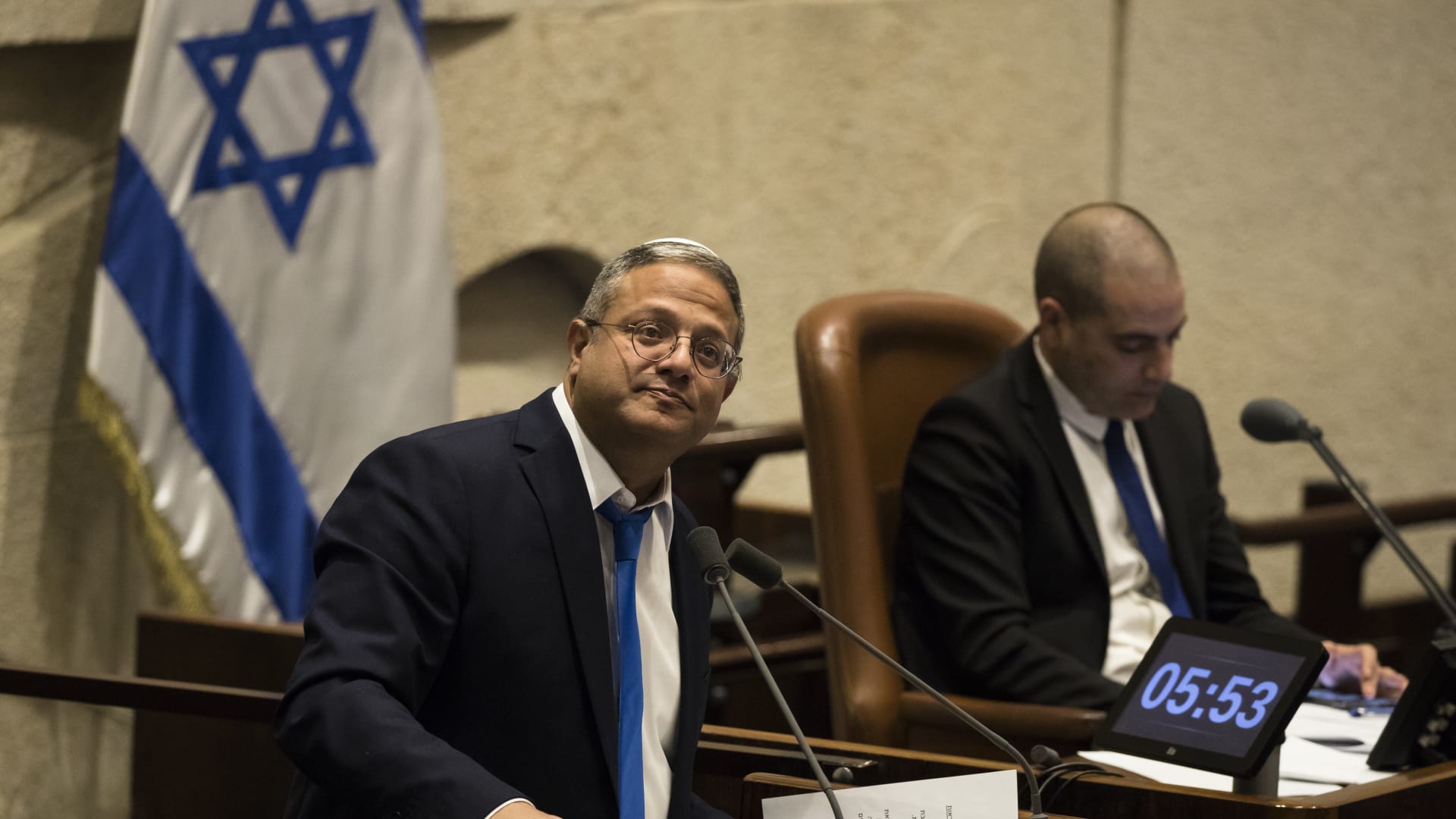 وزراء في حكومة نتنياهو يرفضون تدخل بايدن: إسرائيل "ليست نجمة أخرى على العلم الأمريكي"