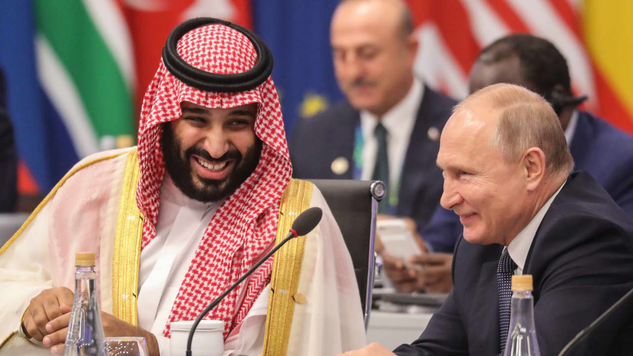 محمد بن سلمان يهنئ بوتين على فوزه بولاية رئاسية جديدة