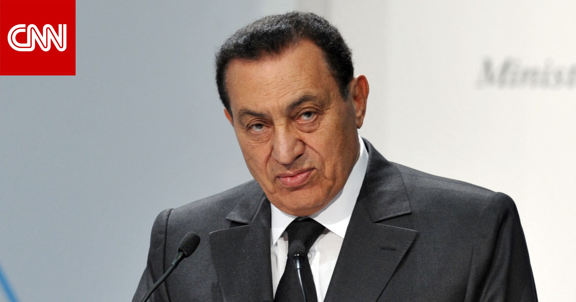 "يكفي احترام وحب الناس".. علاء مبارك يشعل تفاعلا برده على تدوينة بعدم وجود محطة مترو باسم والده