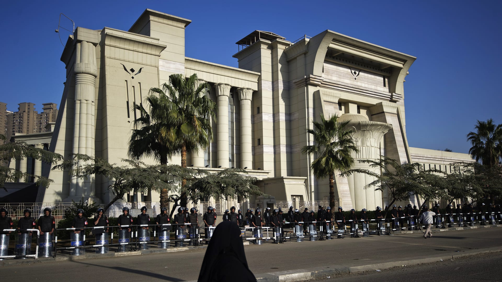 مصر.. حكم لـ"الدستورية" بشأن "جداول المخدرات" يثير جدلا حول القضايا الجنائية