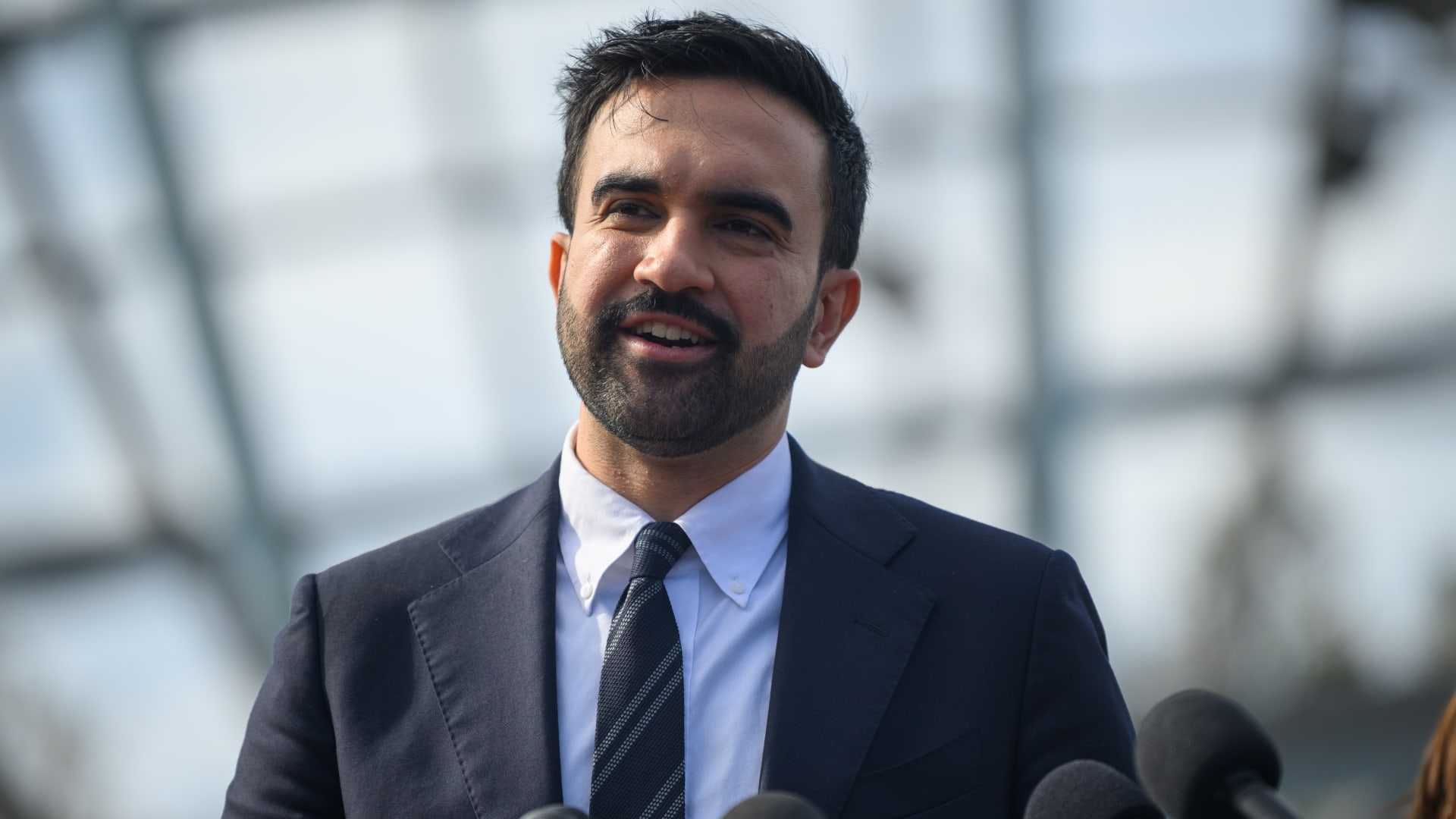 ممداني يرد على انتقاد خطاب حملته بشأن غزة آخذ معاداة السامية على محمل الجد