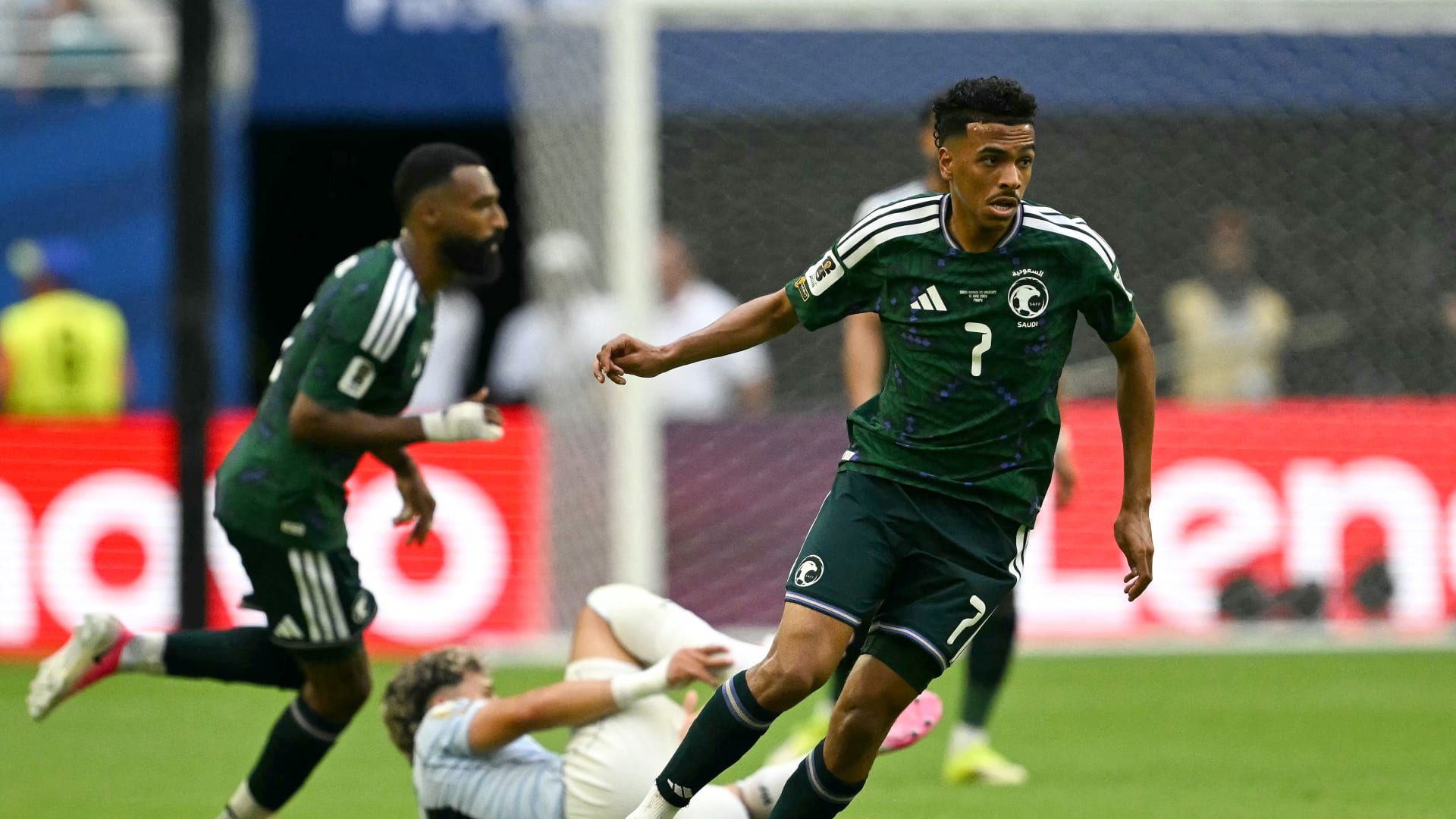 لاعب جديد ينضم لمعسكر المنتخب السعودي بعد استبعاد مصعب الجوير لأسباب انضباطية