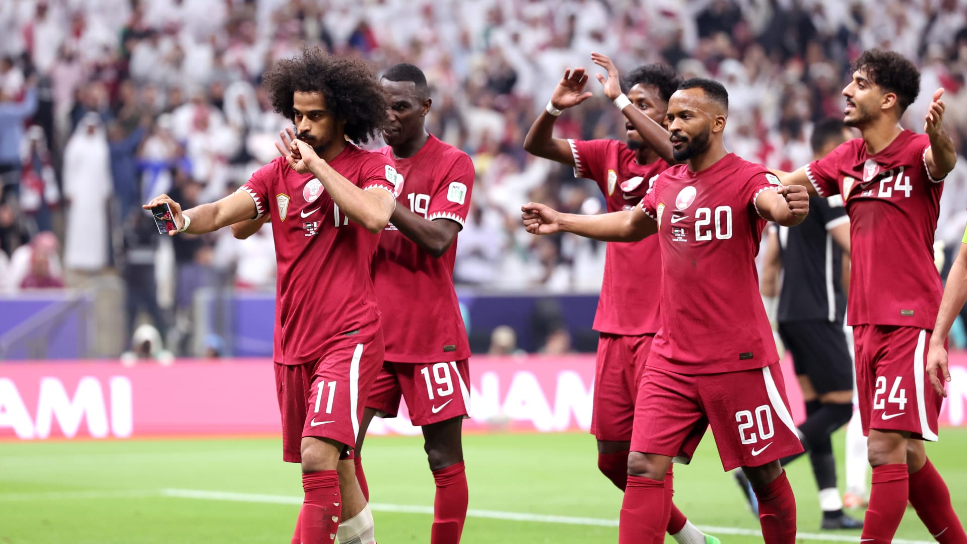 كأس آسيا.. احتفالية أكرم عفيف بهدفه في مرمى الأردن تخطف الأنظار 3 كأس آسيا.. احتفالية أكرم عفيف بهدفه في مرمى الأردن تخطف الأنظار