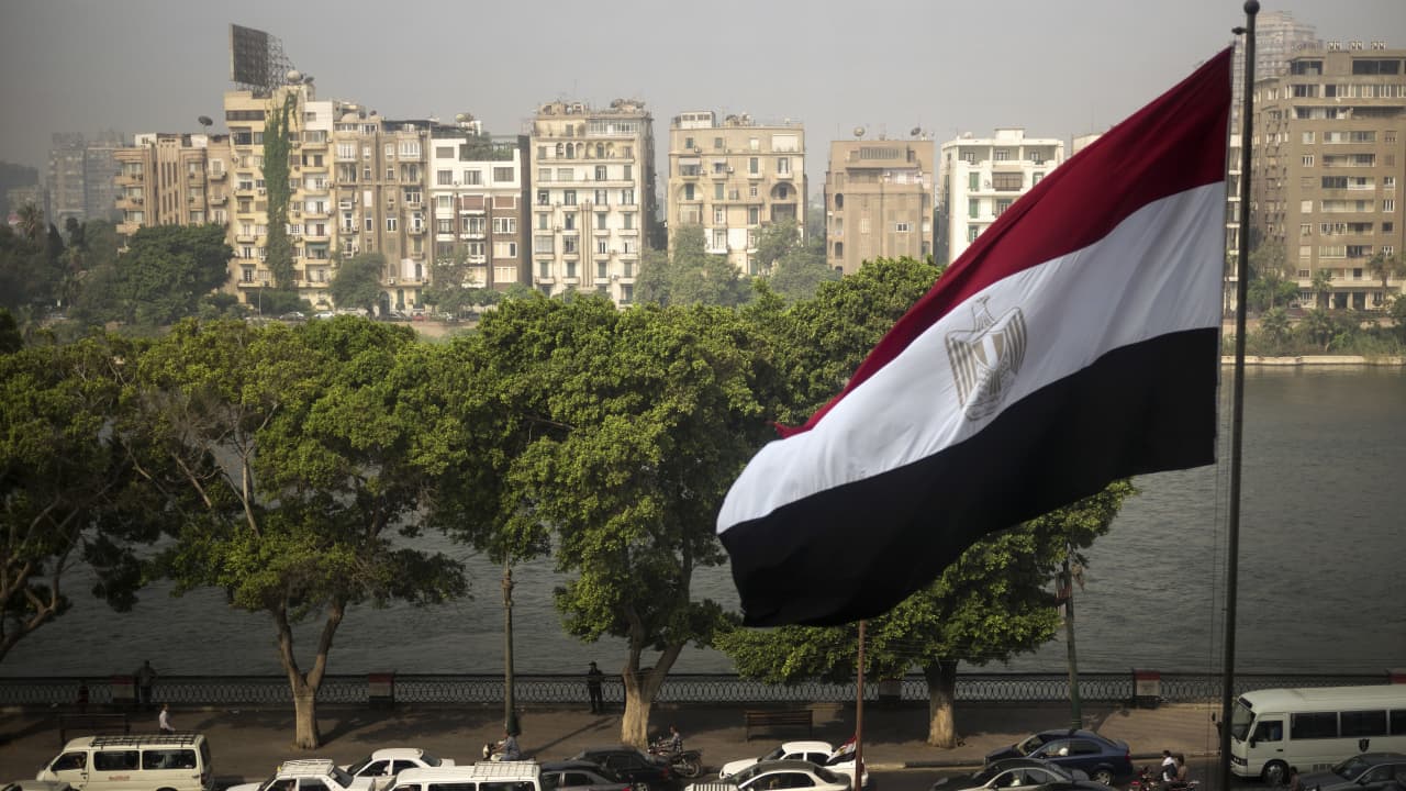 مسؤول مصري لـCNN: ارتفاع أعداد المتقدمين للحصول على الجنسية المصرية بعد تحرير سعر الصرف