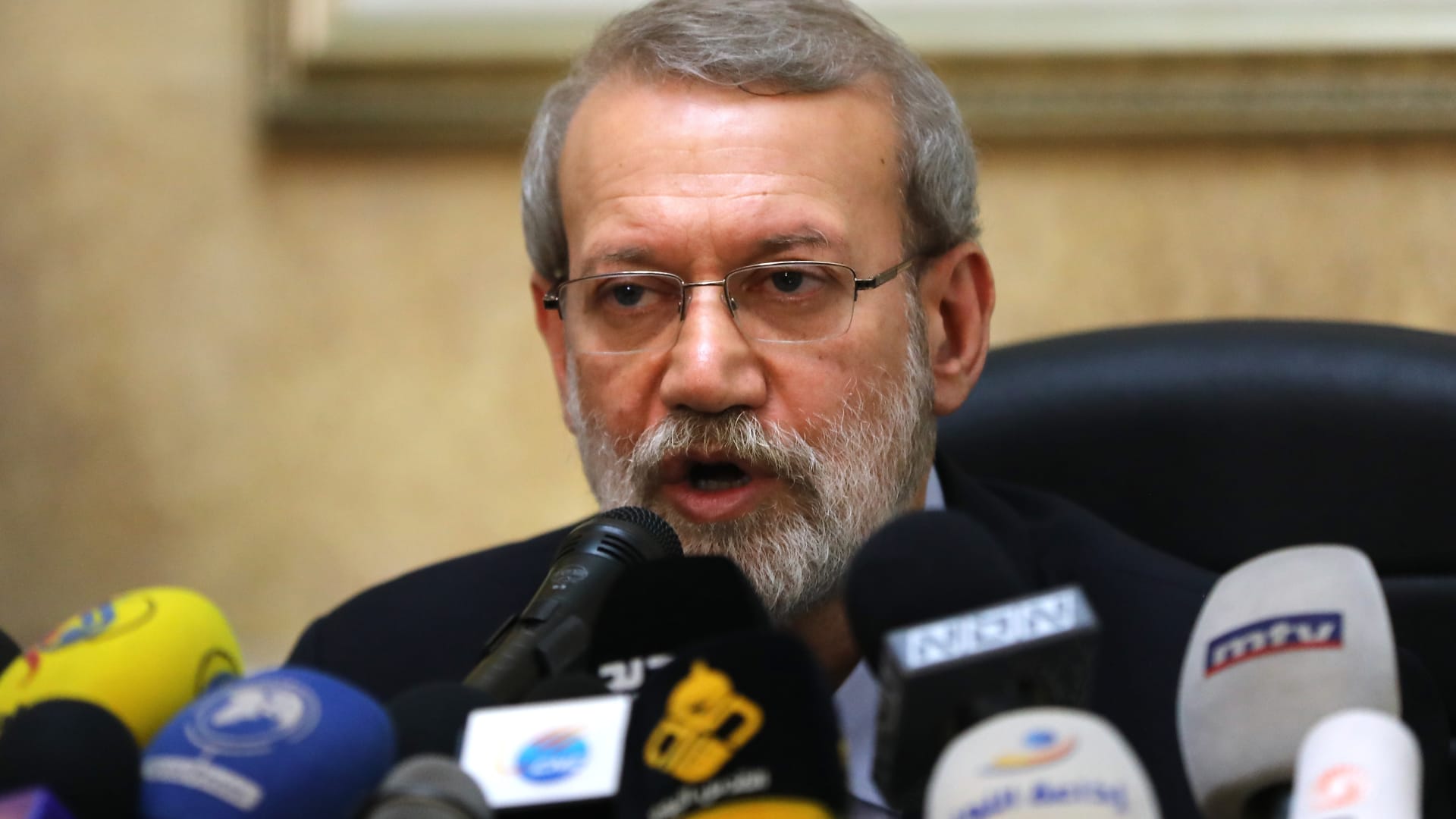 وزير الدفاع الإسرائيلي: علي لاريجاني قُتل.. وسنواصل ملاحقة قيادات النظام في إيران