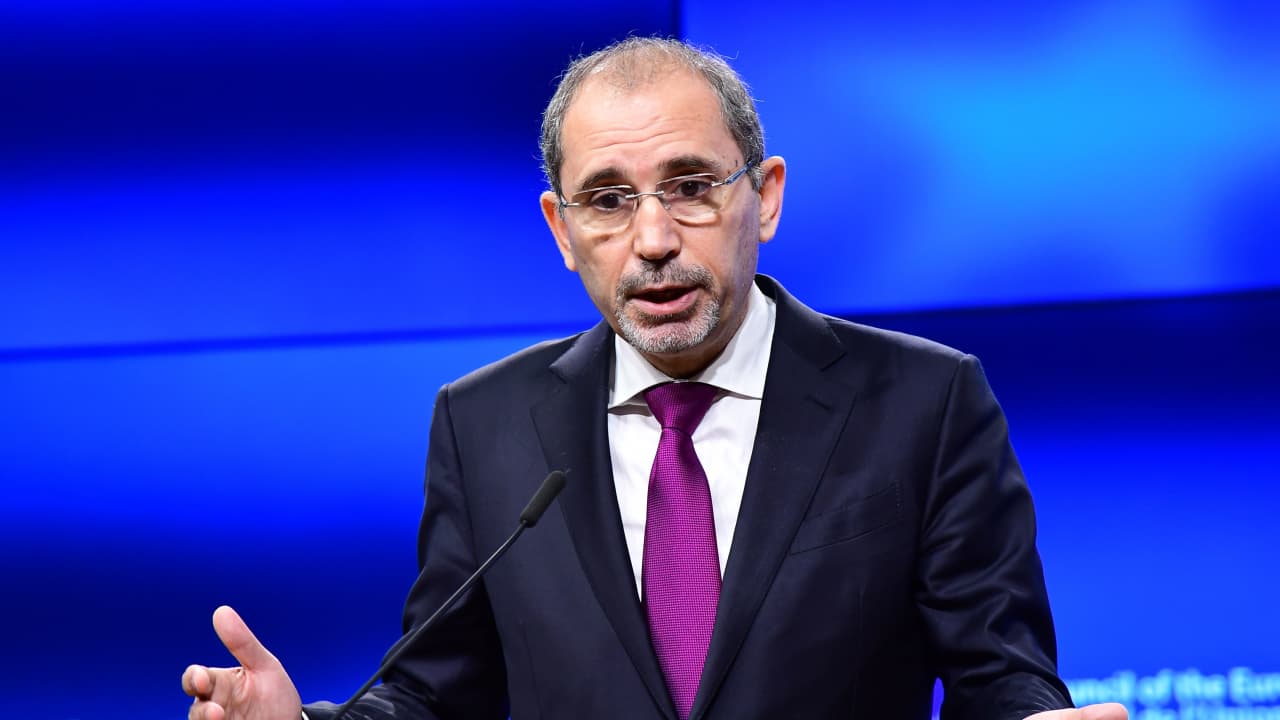 بعد الإمارات.. خارجية الأردن تدين"الإساءات" للمملكة خلال تجمع في دمشق