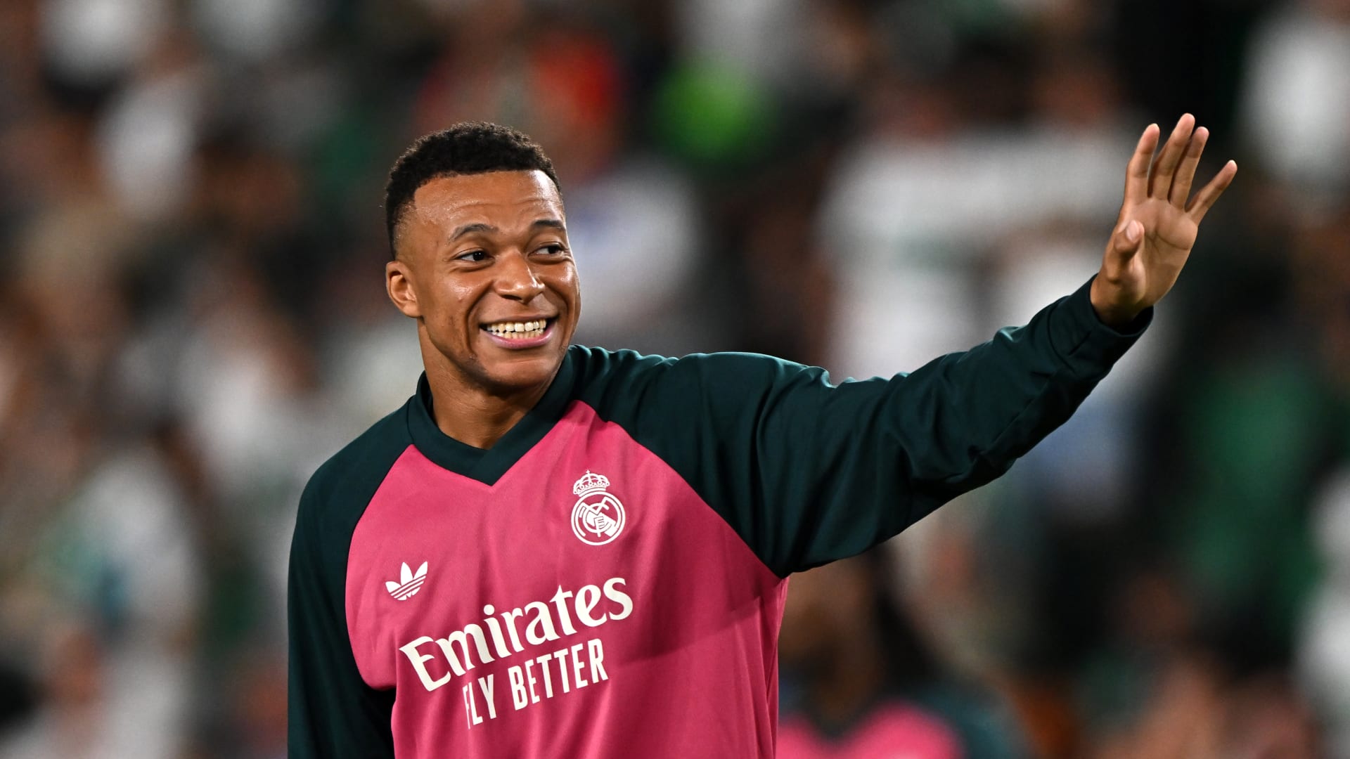 "تشاجرتُ حتى مع عمتي".. مبابي يسخر من مزاعم خلافه مع ريال مدريد بسبب الكرة الذهبية