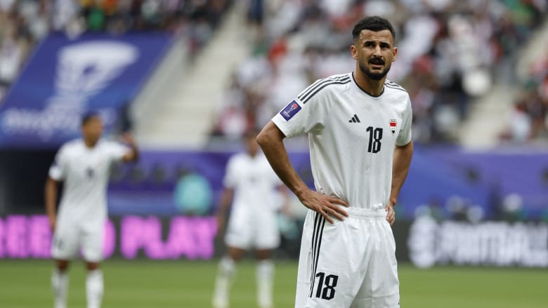 آخر مستجدات الحالة الصحية لأيمن حسين.. هل يستطيع المشاركة مع منتخب العراق؟