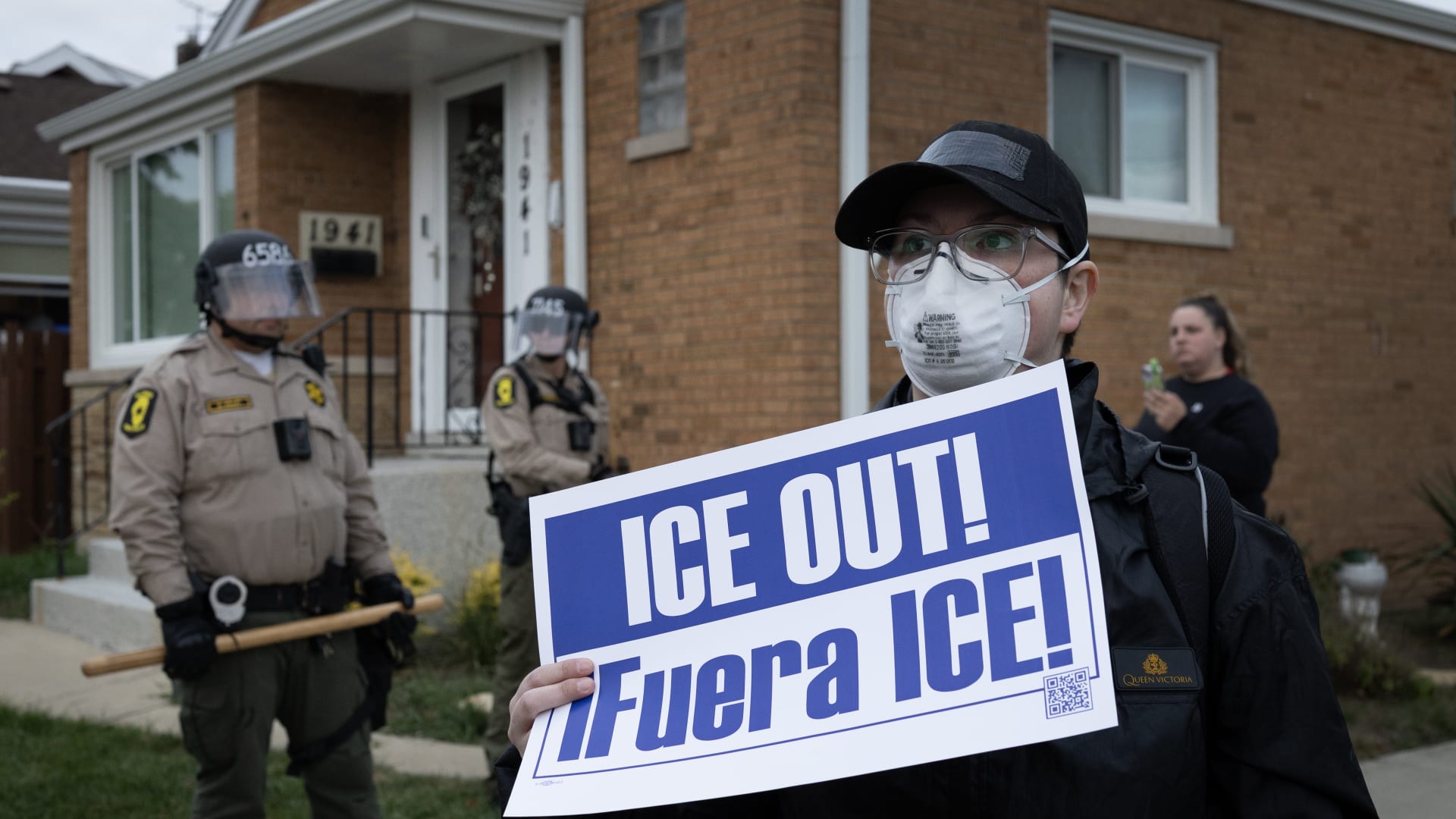 إدارة ترامب تخطط لإعادة هيكلة إدارة الهجرة ومصادر تكشف لـCNN السبب