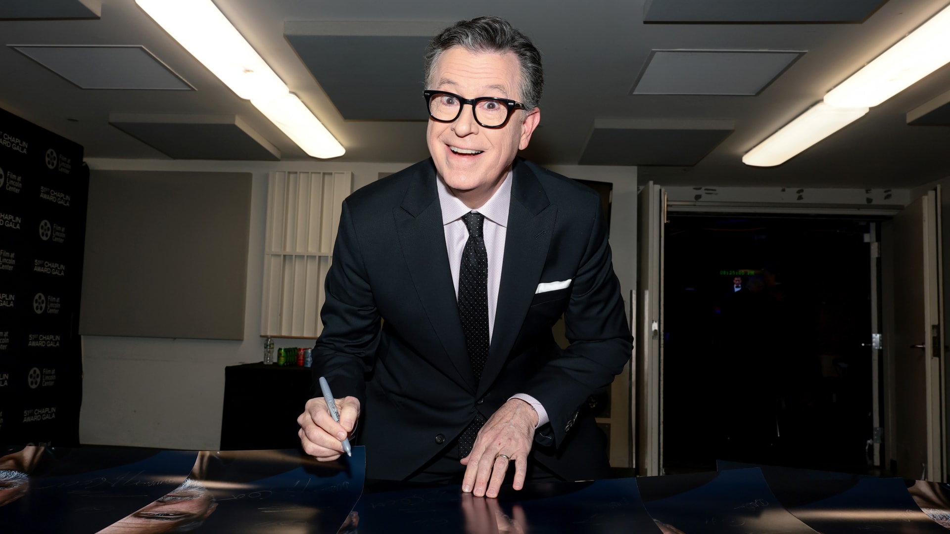 ماذا يخبئ المستقبل لستيفن كولبير بعد برنامج " The Late Show"