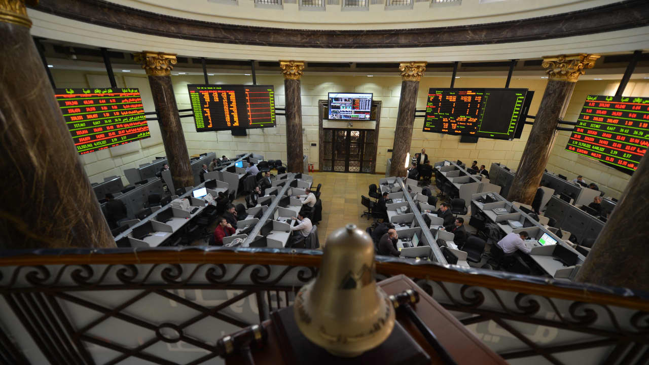 البورصة المصرية "تتفوق" على أسواق المال العربية في 2023.. وخبراء يوضحون السبب