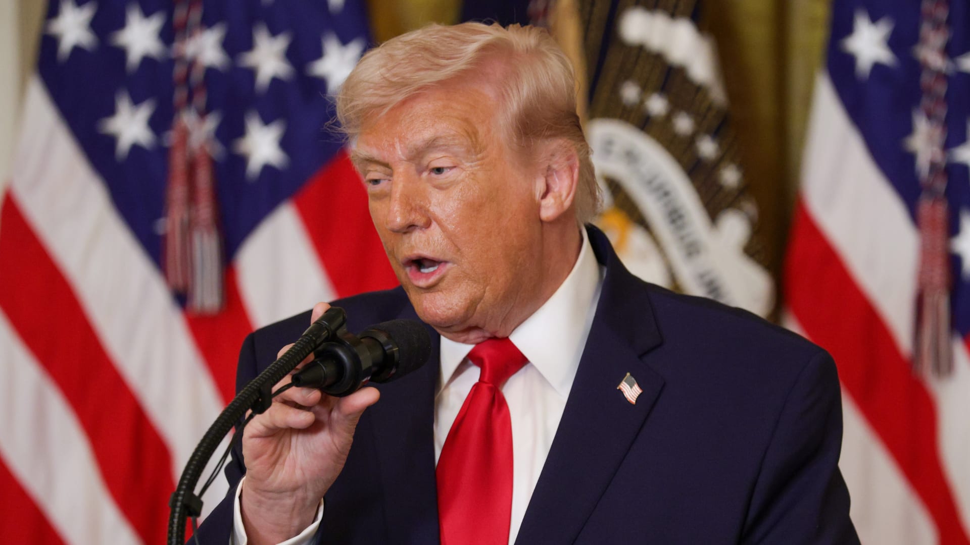 ترامب يكشف عن تعرض 5 طائرات أمريكية للتزود بالوقود لهجوم بالسعودية