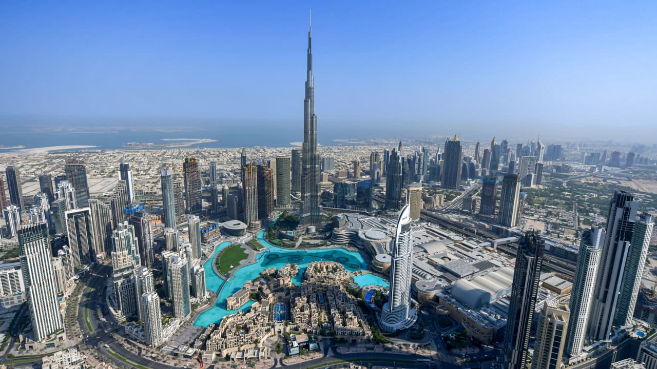لفهم عمق الغواصة المفقودة المحتمل.. إليكم مقارنة مع برج خليفة في دبي