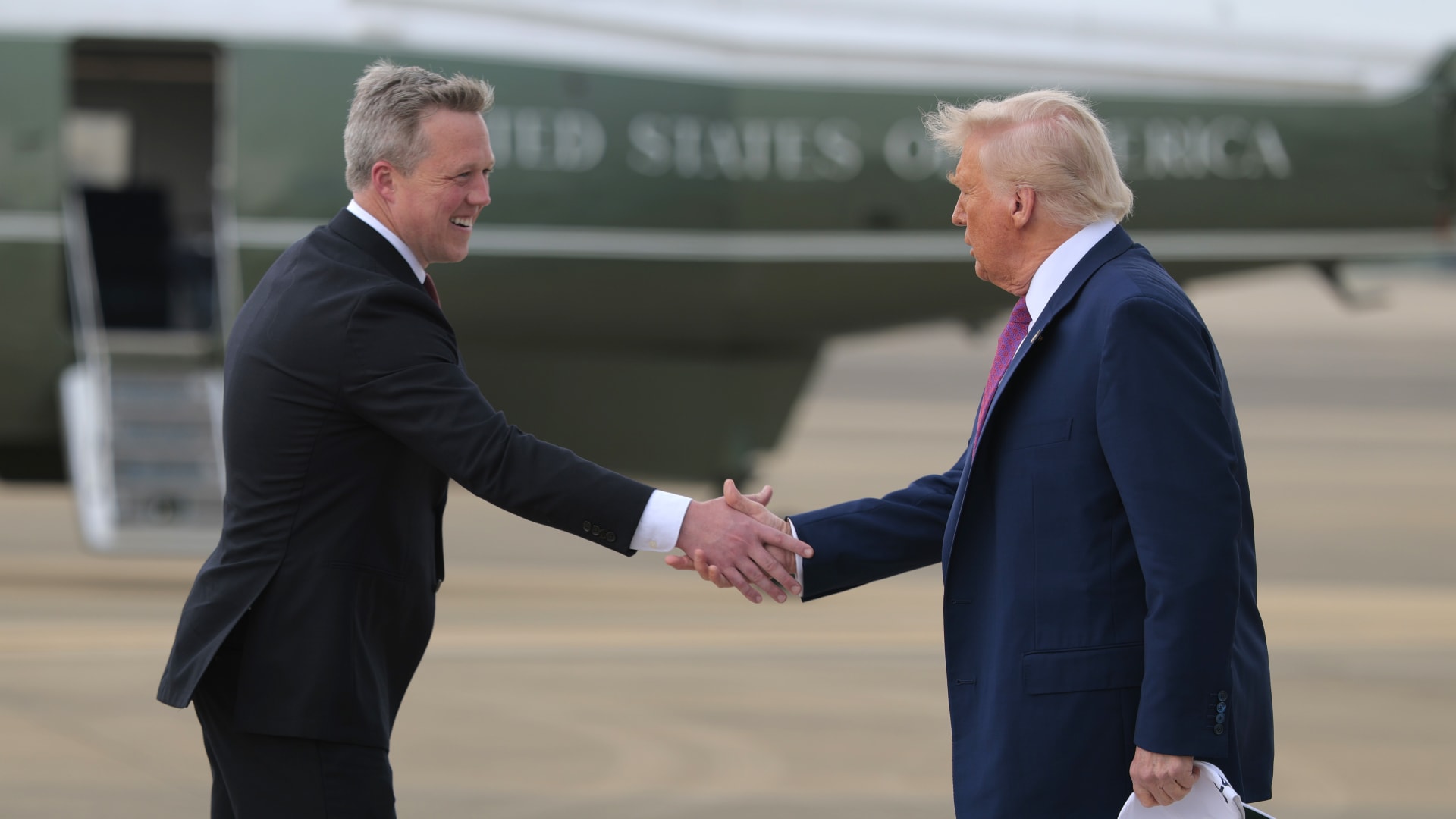 ماذا نعرف عن رجل المسيرات الذي اختاره ترامب لإنهاء حرب أوكرانيا