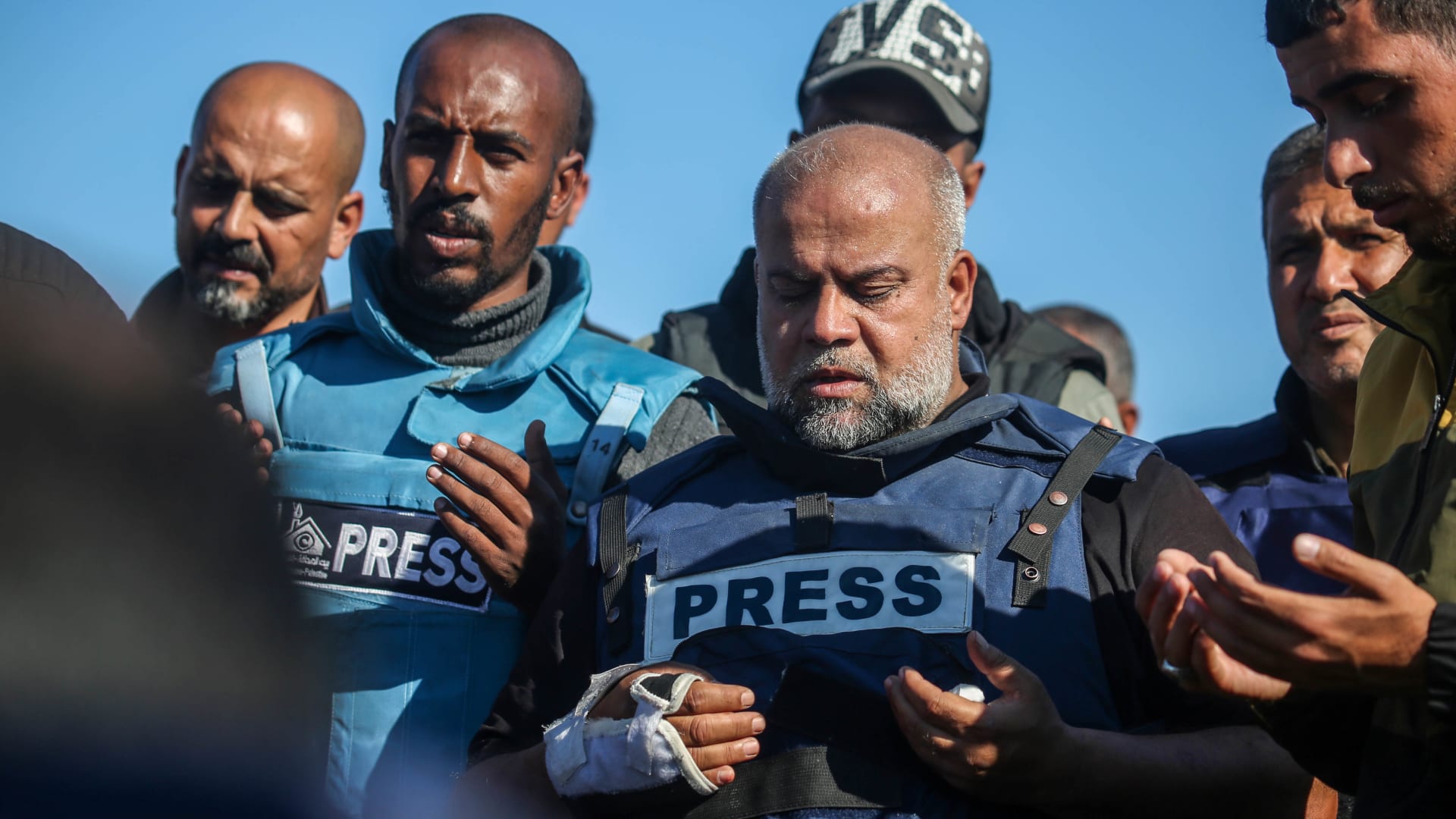 وائل الدحدوح يروي تفاصيل الساعات الأولى لـ"طوفان الأقصى" وكواليس مقتل أفراد عائلته