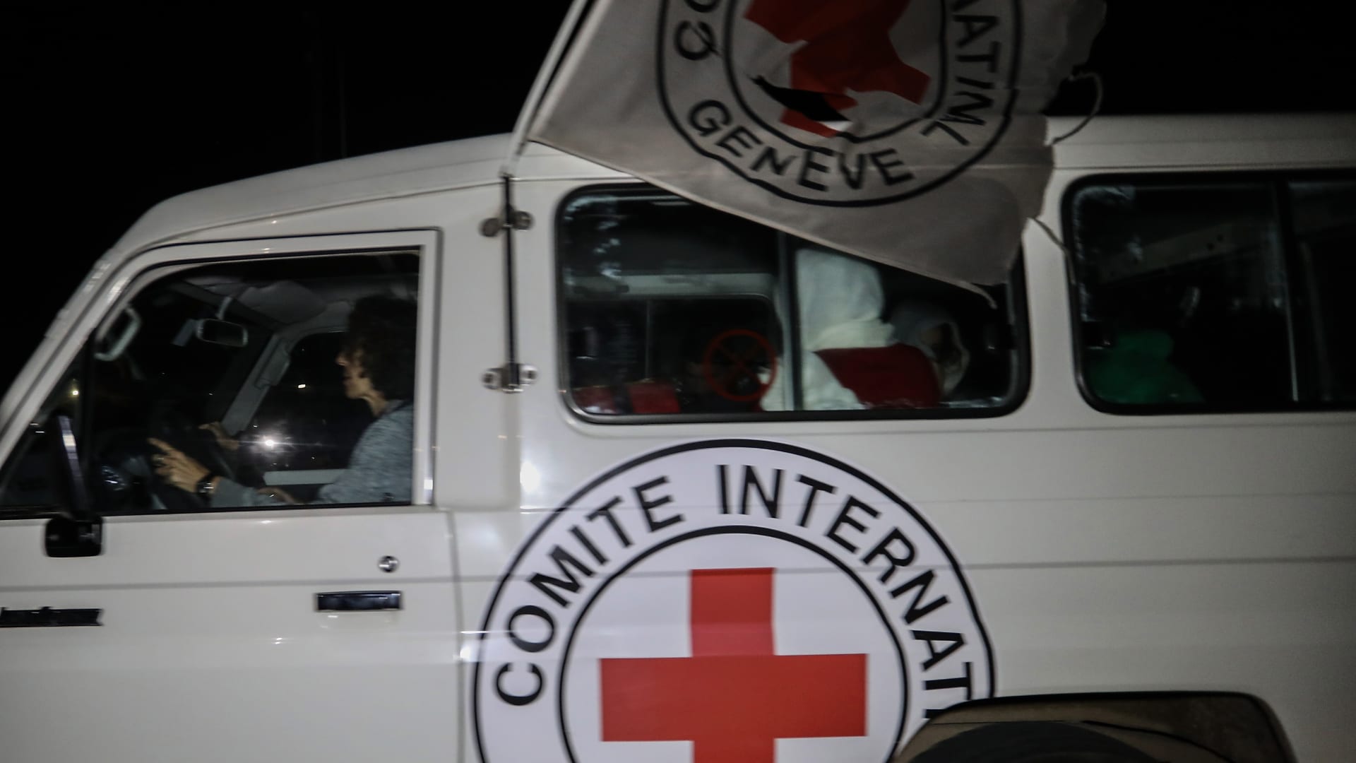 ماذا نعلم عن "صفقة التبادل" بين إسرائيل و"حماس" في اليوم الـ7 للهدنة؟ 1 ماذا نعلم عن "صفقة التبادل" بين إسرائيل و"حماس" في اليوم الـ7 للهدنة؟