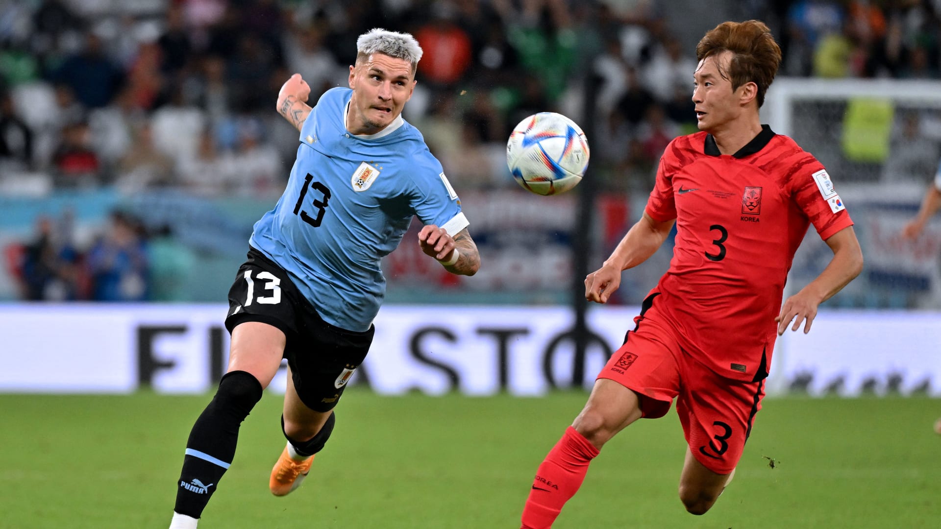 جانب من مباراة  الأوروغواي وكوريا الجنوبية