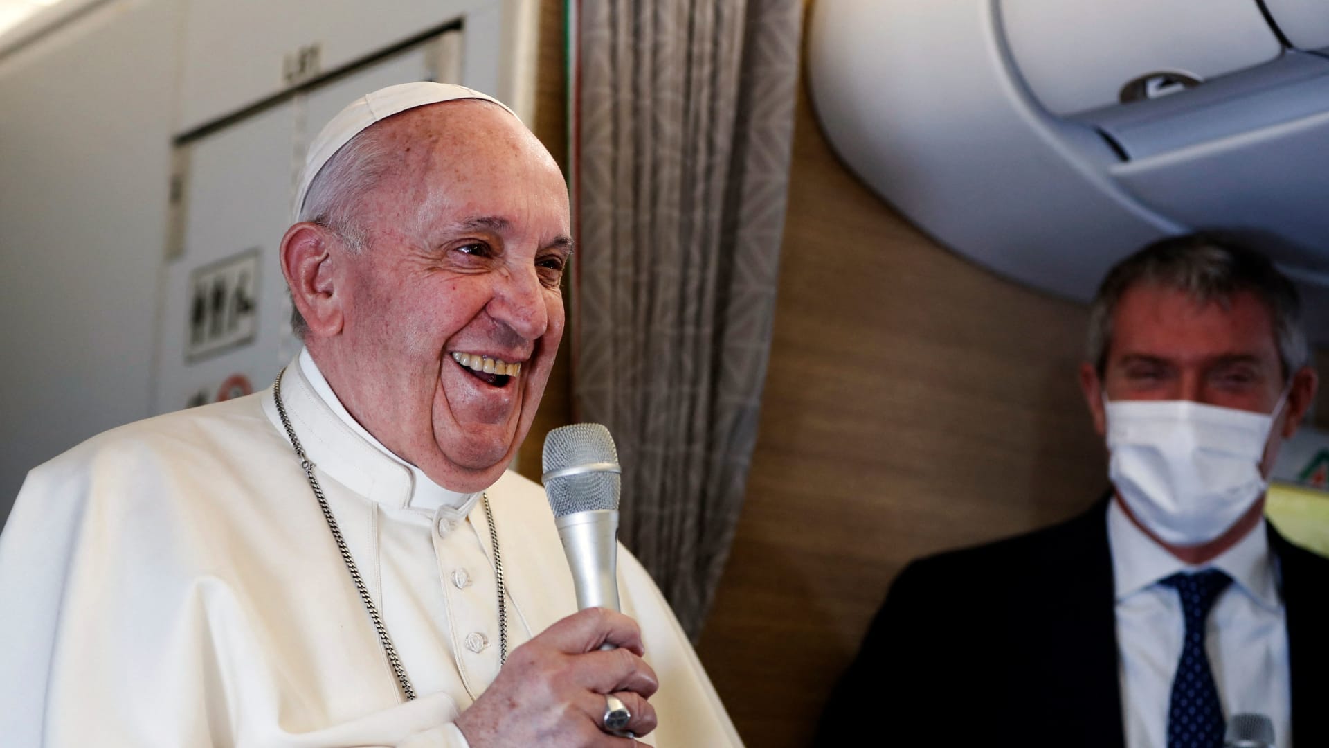 البابا فرنسيس ينهي رحلته التاريخية إلى العراق..ويكشف عن الدولة التي سيزورها في الشرق الأوسط