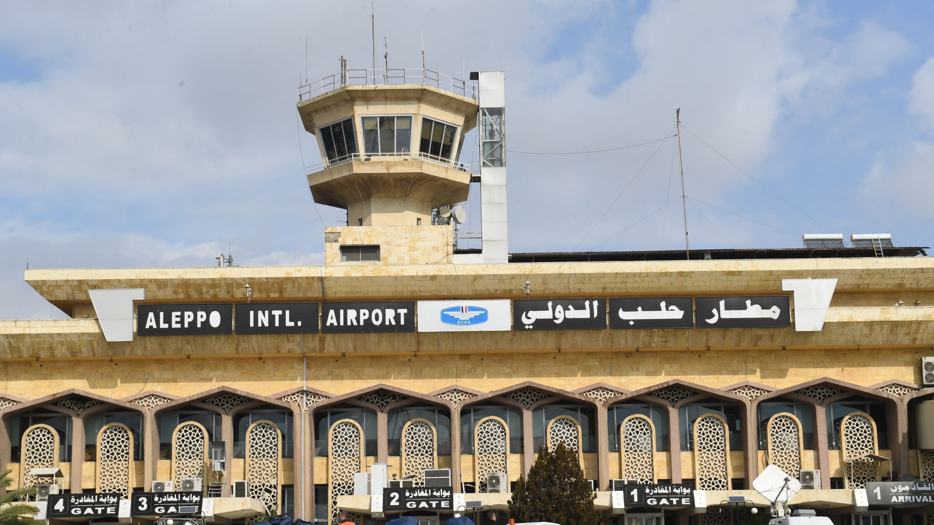 سوريا: صواريخ إسرائيلية تستهدف مطار حلب وتسبب أضرارا مادية