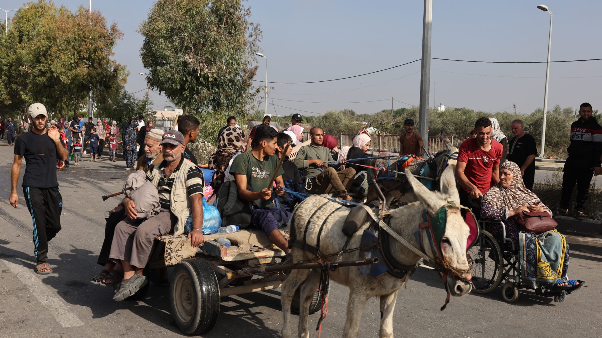 الجيش الإسرائيلي يأمر بإخلاء مناطق في جنوب غزة تضم نازحين من الشمال 1 الجيش الإسرائيلي يأمر بإخلاء مناطق في جنوب غزة تضم نازحين من الشمال