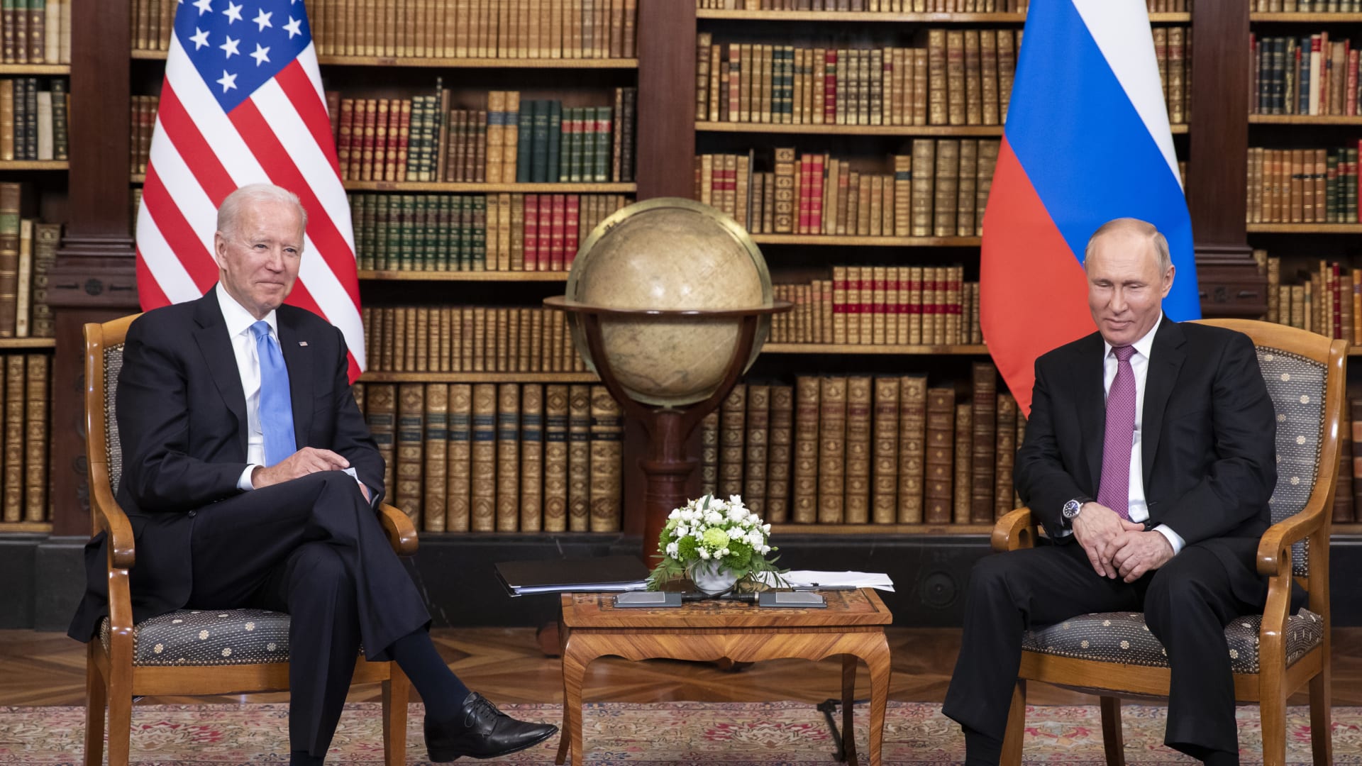 الاحتمالات مفتوحة بمباحثات روسيا وأمريكا الأمنية وسط توترات أوكرانيا