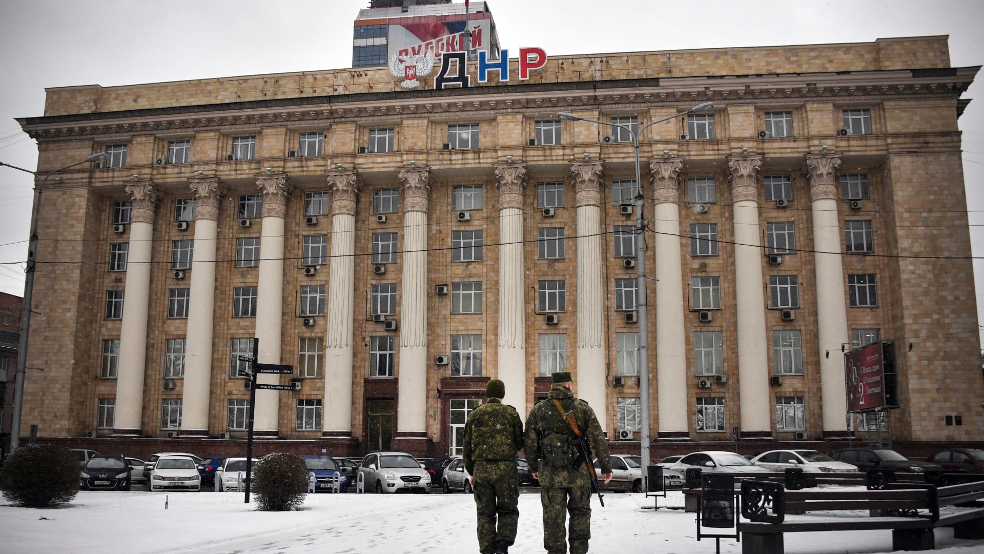 انفصاليون موالون لروسيا يعلنون انتهاء التحقيق مع مغربي وبريطانيين بتهمة "القتال لصالح كييف"