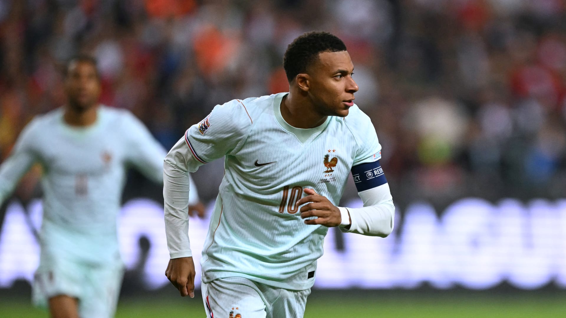 استبعاد مبابي من معسكر منتخب فرنسا.. وزيدان يوضّح السبب