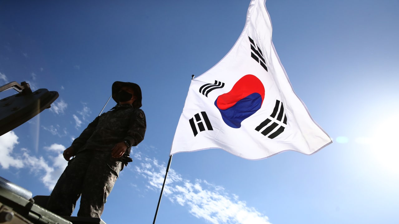 كوريا الجنوبية تعلن إطلاق بيونغ يانغ "صاروخا فضائيا"