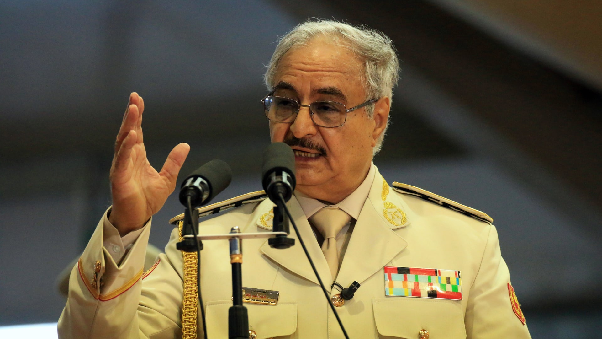 الجنرال الليبي خليفة حفتر 