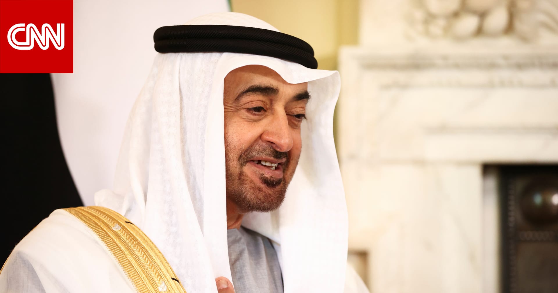 "لا تشلون هم.. الإمارات آمنة".. محمد بن زايد يجري جولة في "دبي مول"