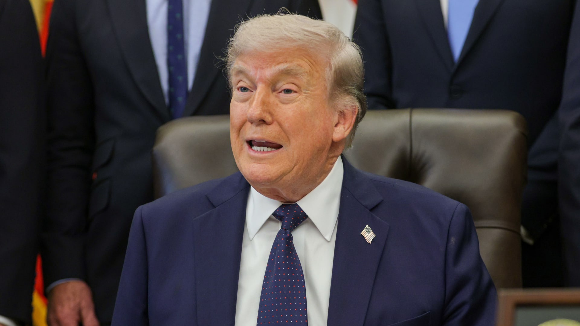 ترامب يضع شرطًا لرفع الحصار البحري عن إيران