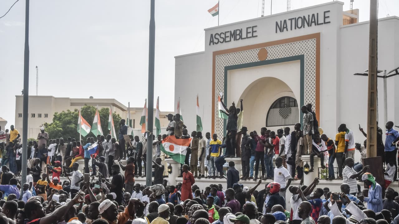 الاتحاد الأوروبي: لا "مخاطر فورية" على إمدادات الطاقة النووية إذا خفضت النيجر صادرات اليورانيوم