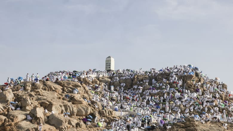 المحكمة العليا في السعودية: الاثنين غُرة ذي الحجة وهذا موعد الوقوف بعرفات