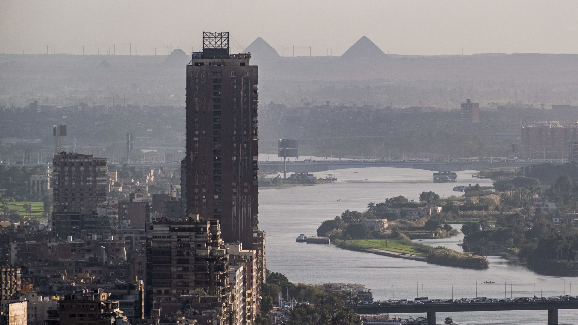مصر: تراجع عجز الموازنة إلى 5.8% من الناتج المحلي الإجمالي