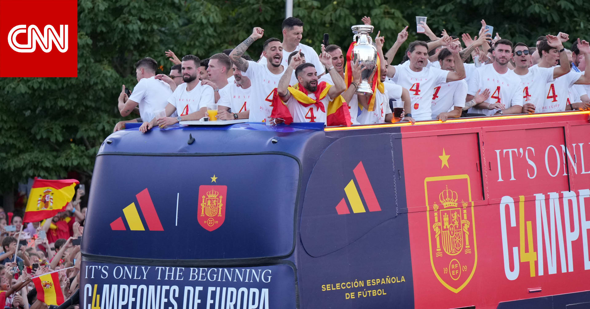بهذه الطريقة احتفل لاعبو منتخب إسبانيا بلقب يورو 2024 في شوارع مدريد