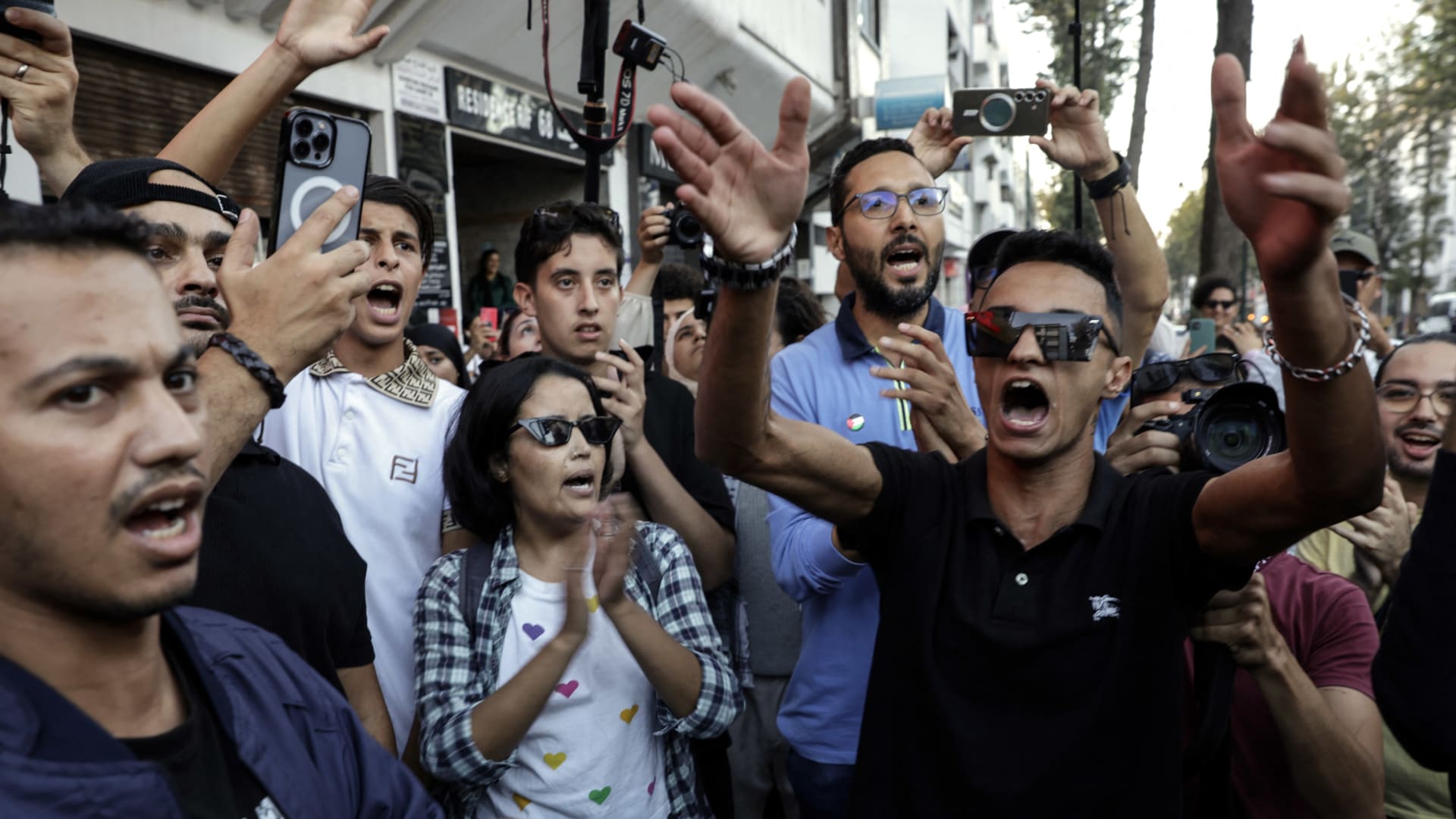 "الخيبة والفشل الذريع لأعدائها".. ضاحي خلفان يعلق على الاحتجاجات الشبابية في المغرب