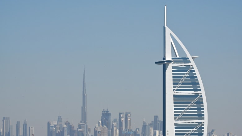 أول تعليق من الإمارات على تجدد هجمات إيران بالصواريخ والمسيرات