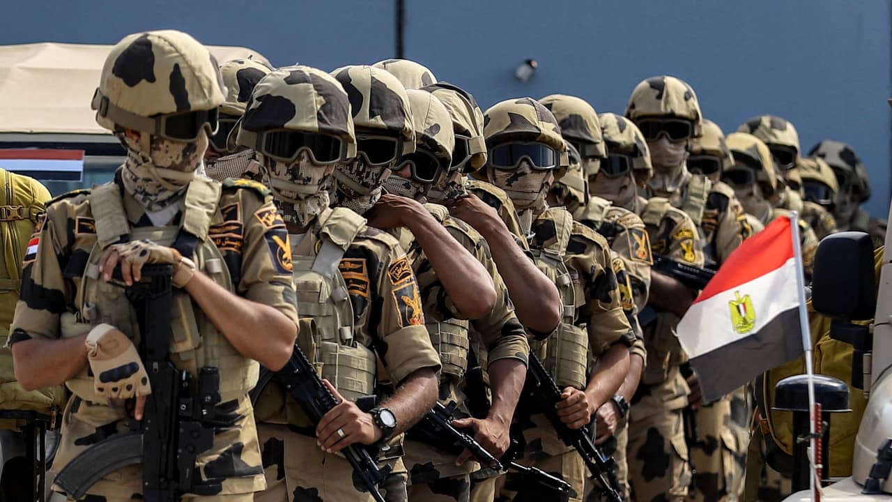 السيسي يتحدث عن حماية الأمن القومي المصري.. وقائد الجيش الثالث: مستعدون لـ"طي الأرض"