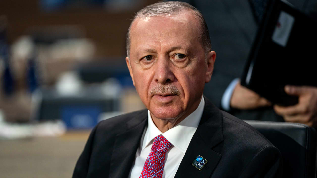 "تراشق" بين تركيا وإسرائيل بسبب تصريحات أردوغان في قمة "الناتو"