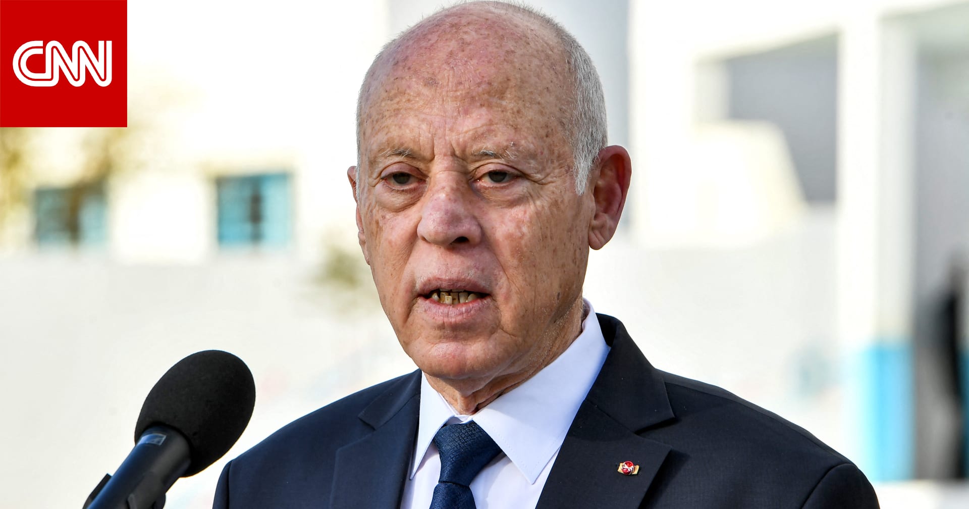 الرئيس التونسي يقيل وزير الشؤون الدينية وسط أزمة وفيات الحجاج