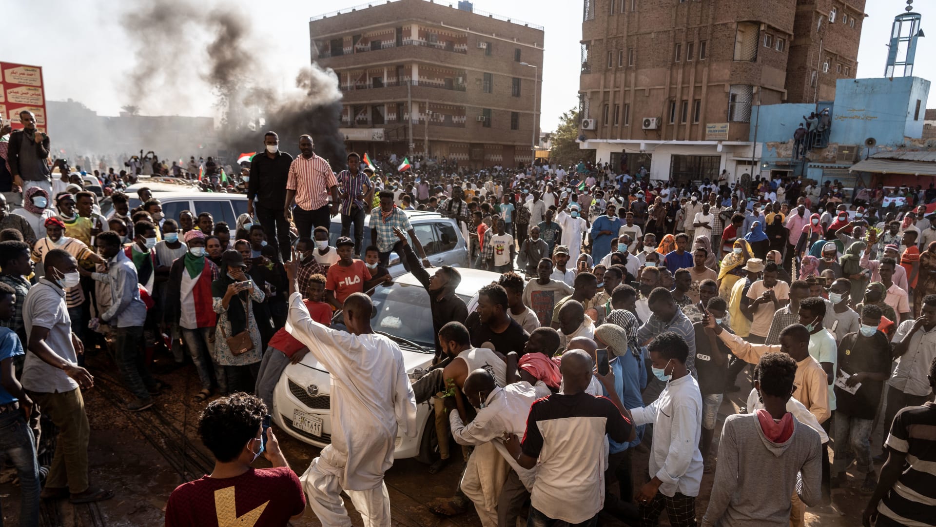 السودان على مفترق طرق.. والتجربة الديمقراطية باتت على المحك