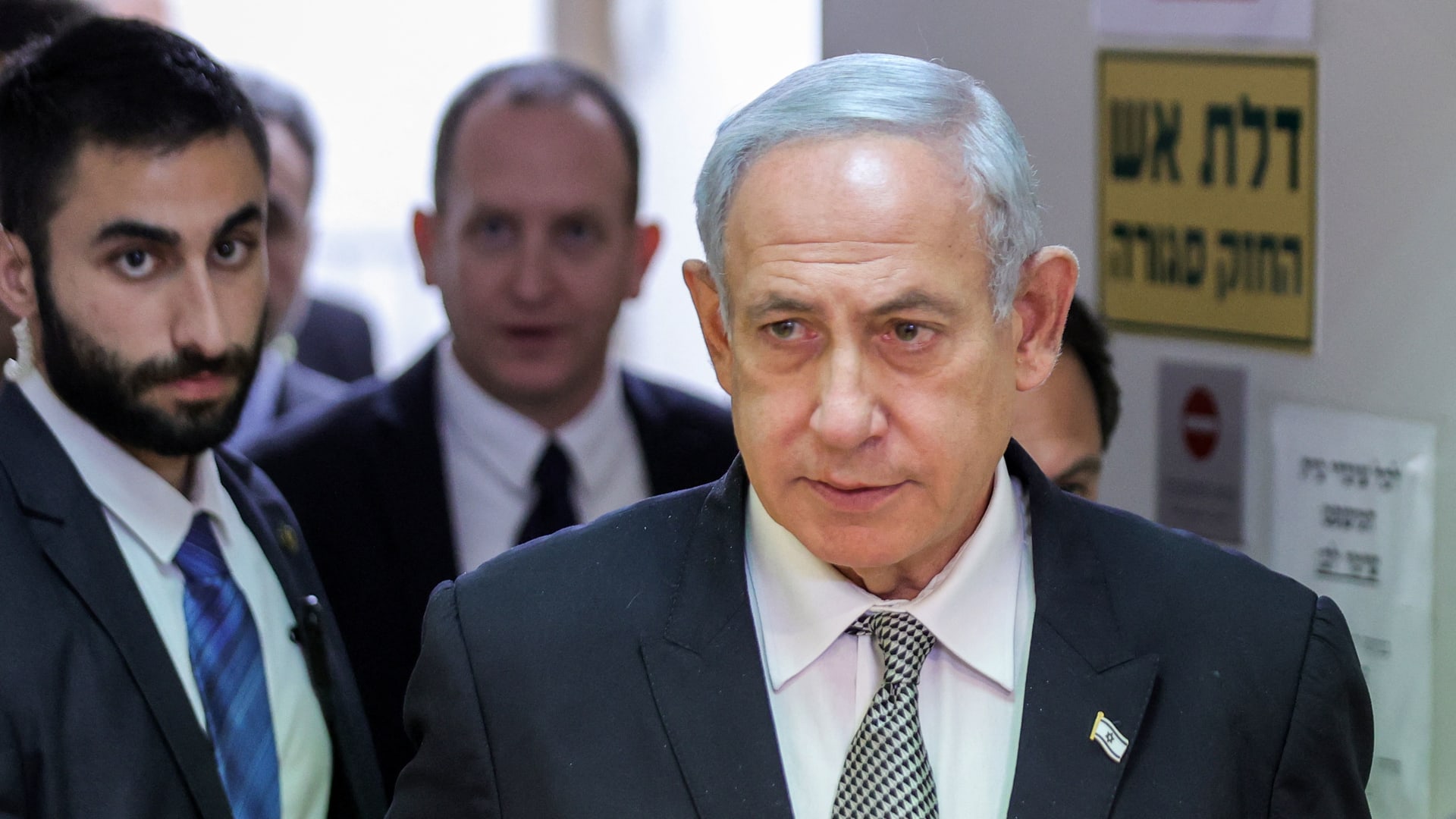 نتنياهو يأمر الجيش الإسرائيلي بالتخطيط لـ"إجلاء السكان" وهزيمة "حماس" في رفح