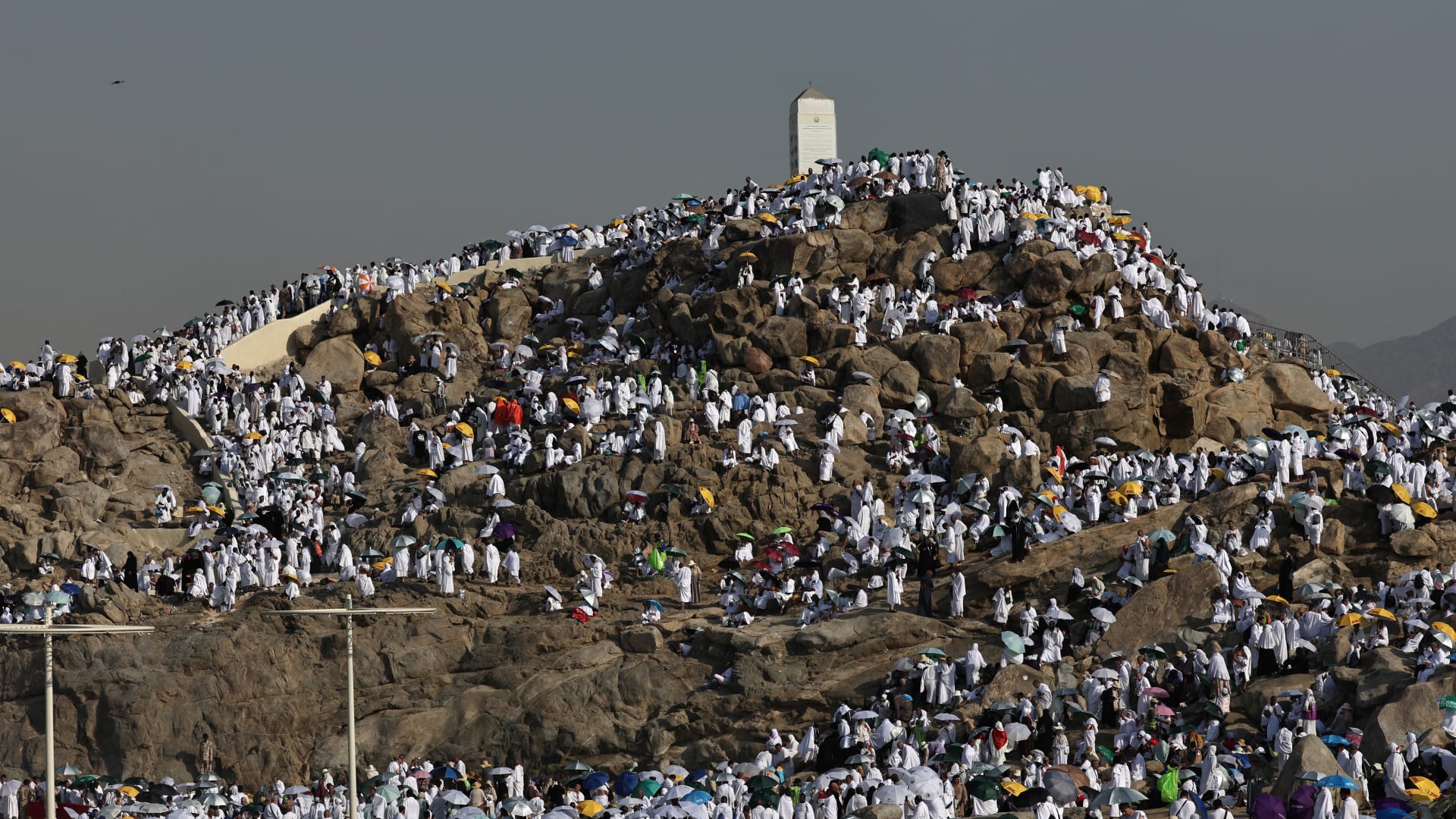 المحكمة العليا في السعودية تعلن موعد الوقوف بجبل عرفة وعيد الأضحى