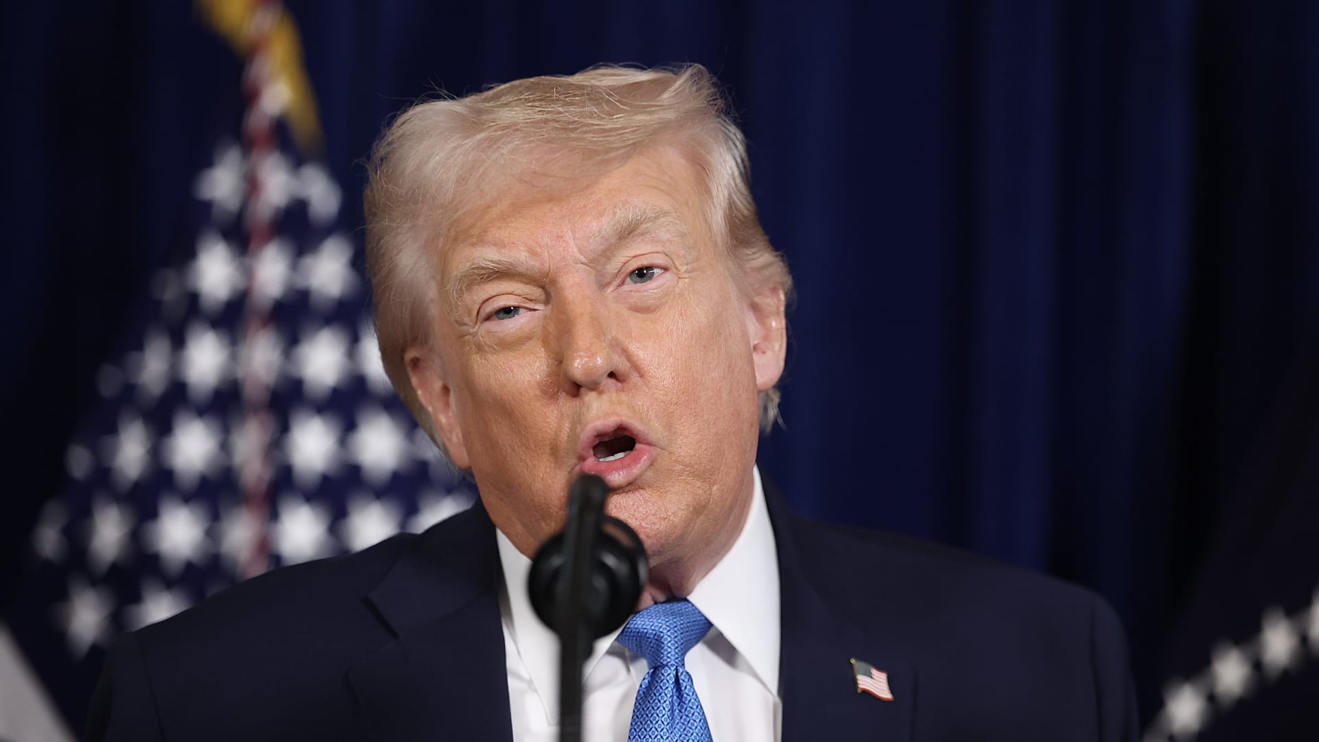 ترامب للمحتجين الإيرانيين: "المساعدة في الطريق.. لنجعل إيران عظيمة مجددًا"