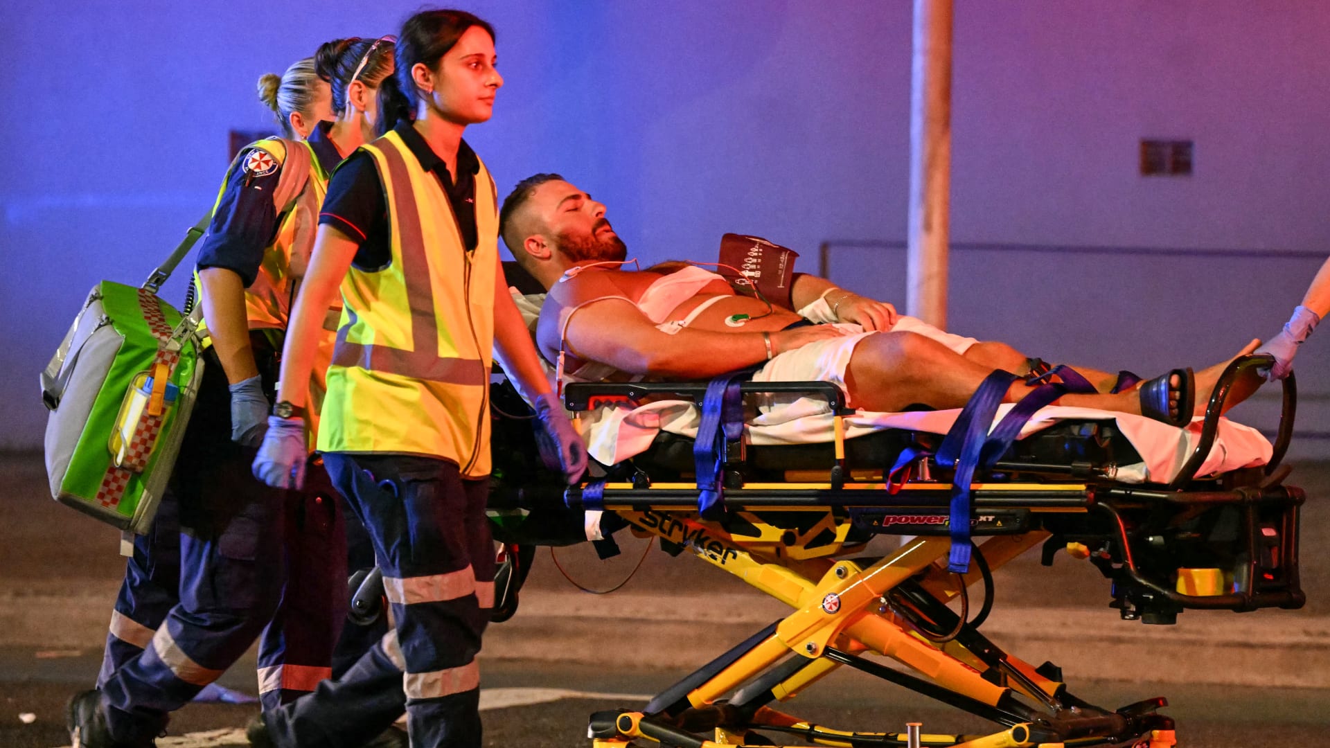 استهدفت احتفالا يهوديا.. قتلى وجرحى بإطلاق نار في سيدني بأستراليا