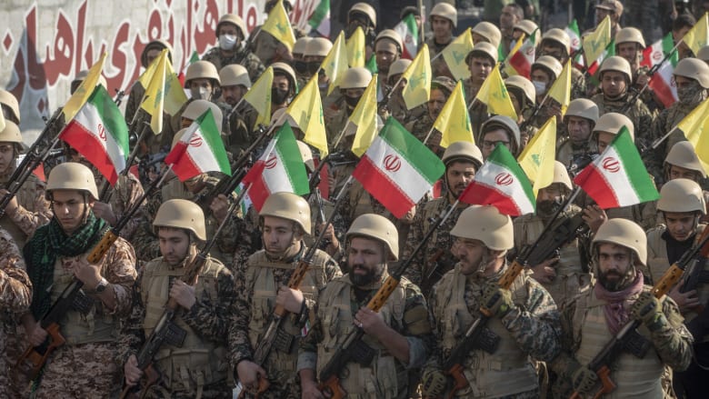 الحرس الثوري يدعو لإخلاء المناطق المجاورة لمواقع القوات الأمريكية في المنطقة